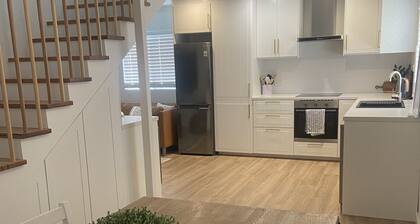 The LoftA beautifully renovated cosy cottage, this charming little loft is the perfect mix of Hampto