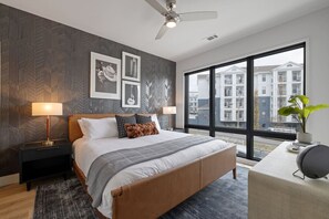 2 soverom, strykejern/-brett, reiseseng for barn og wi-fi