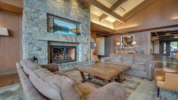 Apartment (1 Bedroom) | Interior