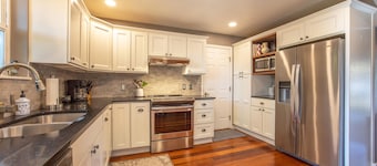 Devon Court 2 Bedroom Home by RedAwning