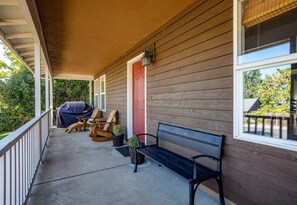 House, 2 Bedrooms | Terrace/patio - Devon Court 2 Bedroom Home by RedAwning (Hood River)