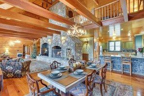 House (4 Bedrooms) | Front of property - Lakefront Custom-built Mentone Home: Game Room! (Mentone)