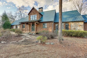 House (4 Bedrooms) | Interior - Lakefront Custom-built Mentone Home: Game Room! (Mentone)