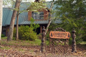 House (4 Bedrooms) | Interior - Lakefront Custom-built Mentone Home: Game Room! (Mentone)