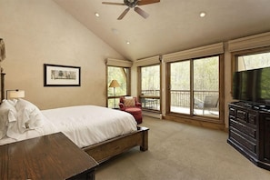 House, 3 Bedrooms - Elegant Ski Access Townhome With Snowmass Views by The Woodrun V Townhouses by RedAwning (Snowmass Village)