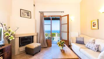 One Bedroom Villa with Private Pool (Vaggelio) | Living area | TV, fireplace