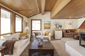 House, 3 Bedrooms | Living area - Ski-in/ski-out Luxury Townhome With Stunning Views by The Woodrun V Townhouses by RedAwning (Snowmass Village)