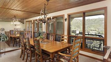 House, 4 Bedrooms | Dining