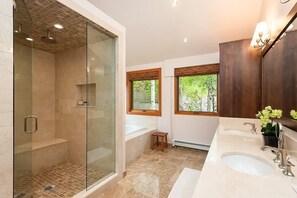 Casa, 2 quartos | Banheiro