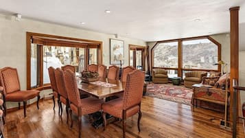 House, 4 Bedrooms | Dining
