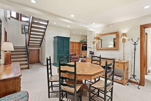 Casa, 4 quartos | Opções para refeição