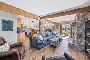 Condo, 3 Bedrooms | Living area - Vp105 Village Point 3br 3ba 3 Bedroom Condo by RedAwning (Copper Mountain)