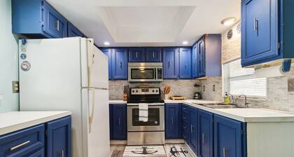 Flamingo Bay Cottage 3 Bedroom Cottage by RedAwning