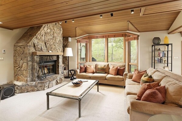 House, 3 Bedrooms | Living area