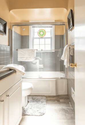 Signature House, Non Smoking, Patio | Bathroom