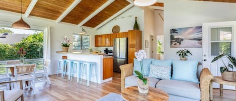 House, 2 Bedrooms | Living area | Smart TV