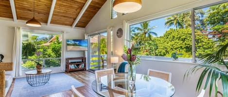 House, 2 Bedrooms | Dining