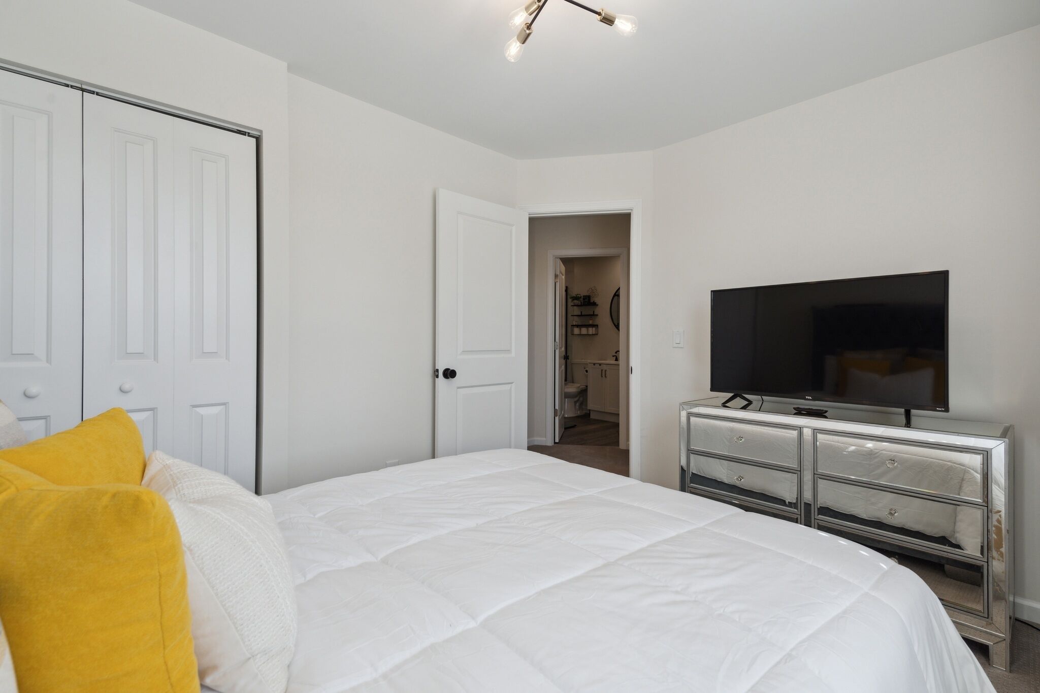 Villa, 3 Bedrooms | 3 bedrooms, minibar, laptop workspace, free WiFi