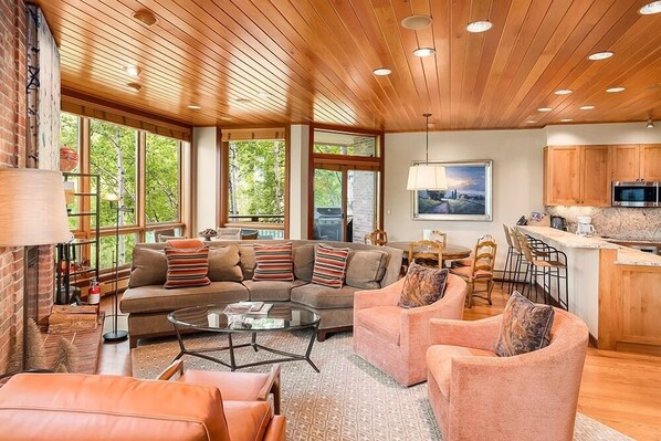 House, 4 Bedrooms | Living area - Convenient Townhome With Ski Access And Snowmass View by The Woodrun V Townhouses by RedAwning (Snowmass Village)