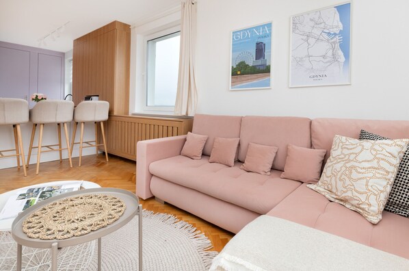 Living area - Pastel Apartment in Gdynia by Renters (Gdynia)