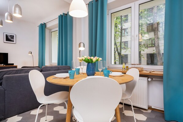 Microwave, dishwasher, coffee/tea maker - Apartments Warsaw Franciszkańska (Warsaw)
