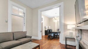 Casa com design assinado, 4 quartos, para não fumantes, vista para a cidade | Fachada da propriedade