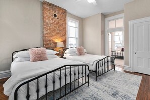 特色單棟房屋, 4 間臥室, 非吸煙房, 城市景 | 4 間睡房、獨特設計、獨特裝修、書桌