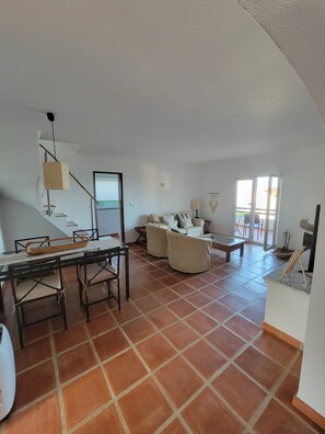 Téléviseur connecté, foyer