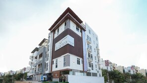 Property entrance - La Serene Business Hotel - Manyata Tech Park (Bengaluru)