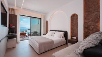 Deluxe Suite Sea View with Private Pool | 1 Schlafzimmer, hochwertige Bettwaren, Zimmersafe, Schreibtisch