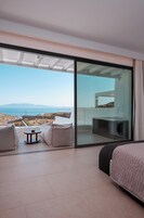 Junior Suite Sea View with Hot Tub | Vistas desde la habitación
