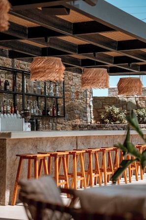 Poolside bar - Muse of Mykonos  (Mykonos)