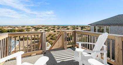 Sandpiper: Oceanfront | Hot Tub | Rooftop Deck