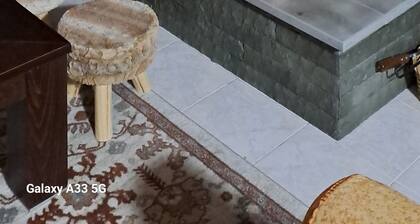 Peaceful country apartment close to the city and the mountains.