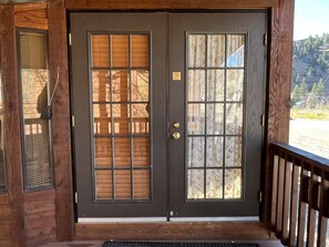 تفاصيل الفندق من الخارج