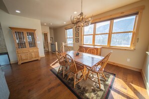 Dining - Centrally Located Townhome w/2 Car Garage (Keystone)