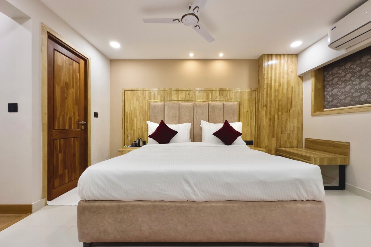 Deluxe Room, 1 Twin Bed | Premium bedding, desk, soundproofing, WiFi (free)