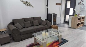 Books - Appartement Moderne à la Montagne 6 Personnes - 2 Chambres - 1 Salle de Bains (La Roche-sur-Foron)