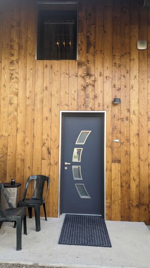 Exterior detail - Appartement Moderne à la Montagne 6 Personnes - 2 Chambres - 1 Salle de Bains (La Roche-sur-Foron)