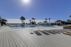 Indoor pool - Sunset Rentals | Seacrest 2405 (Hilton Head Island)