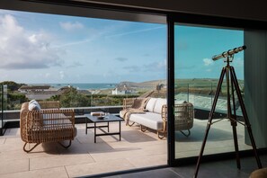 Smart TV - The Dunes - a luxury holiday home in Constantine Bay (Padstow)