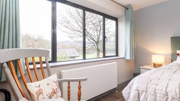 6 bedrooms, individually decorated, individually furnished, free WiFi