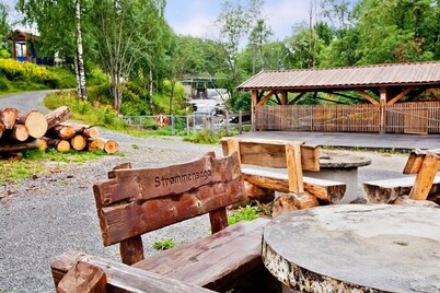 "moderne Fully Furnished and Equipped City Apartment W/balcony/garden/parking"