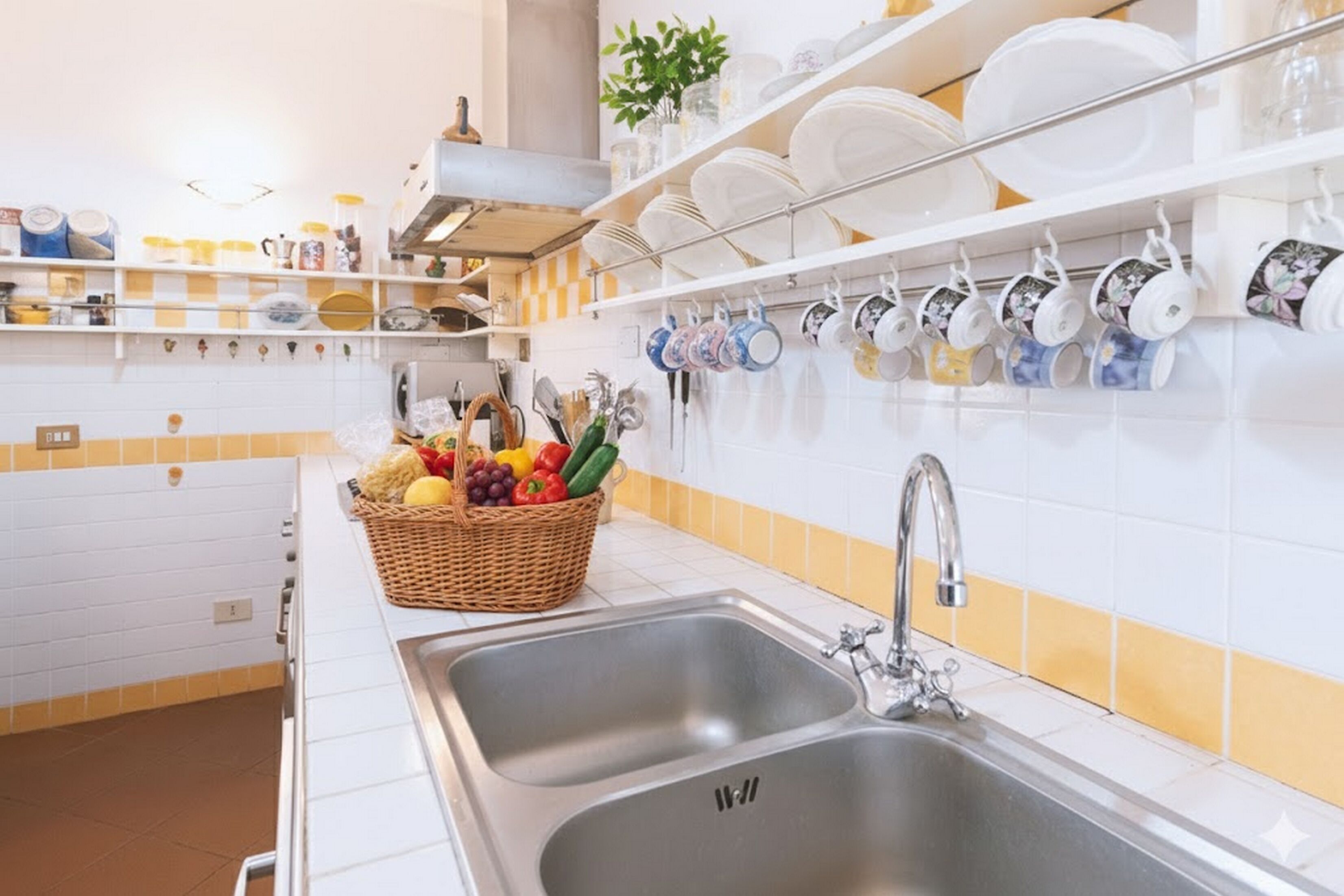 Vila Basic | Dapur pribadi | Lemari es besar, microwave, oven, dan kompor