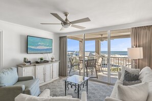 Smart TV, DVD player - 2BR Condo with 4 Bunk Beds + 3 Pools & Kid’s Splash Pad | Magnolia House 503 (DESTIN)