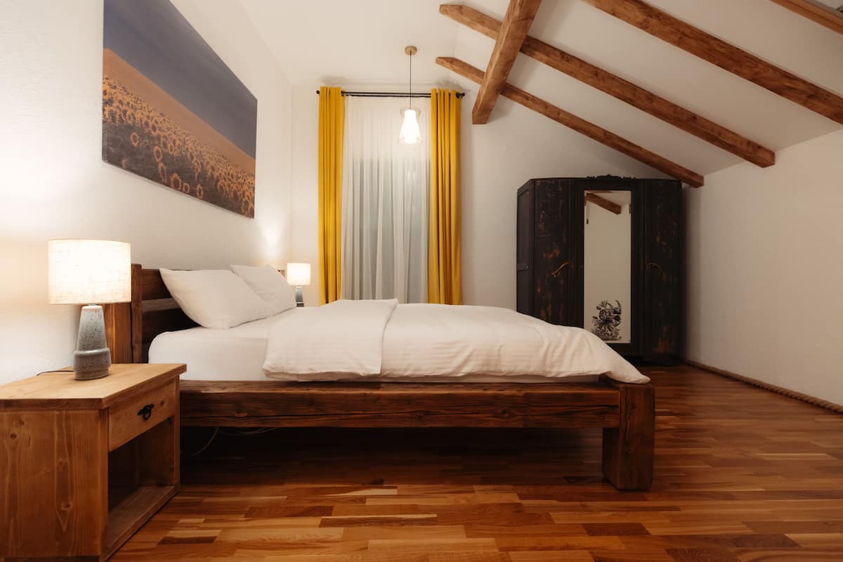 Business appartement | 1 slaapkamer, bedden met traagschuimmatras, verduisterende gordijnen