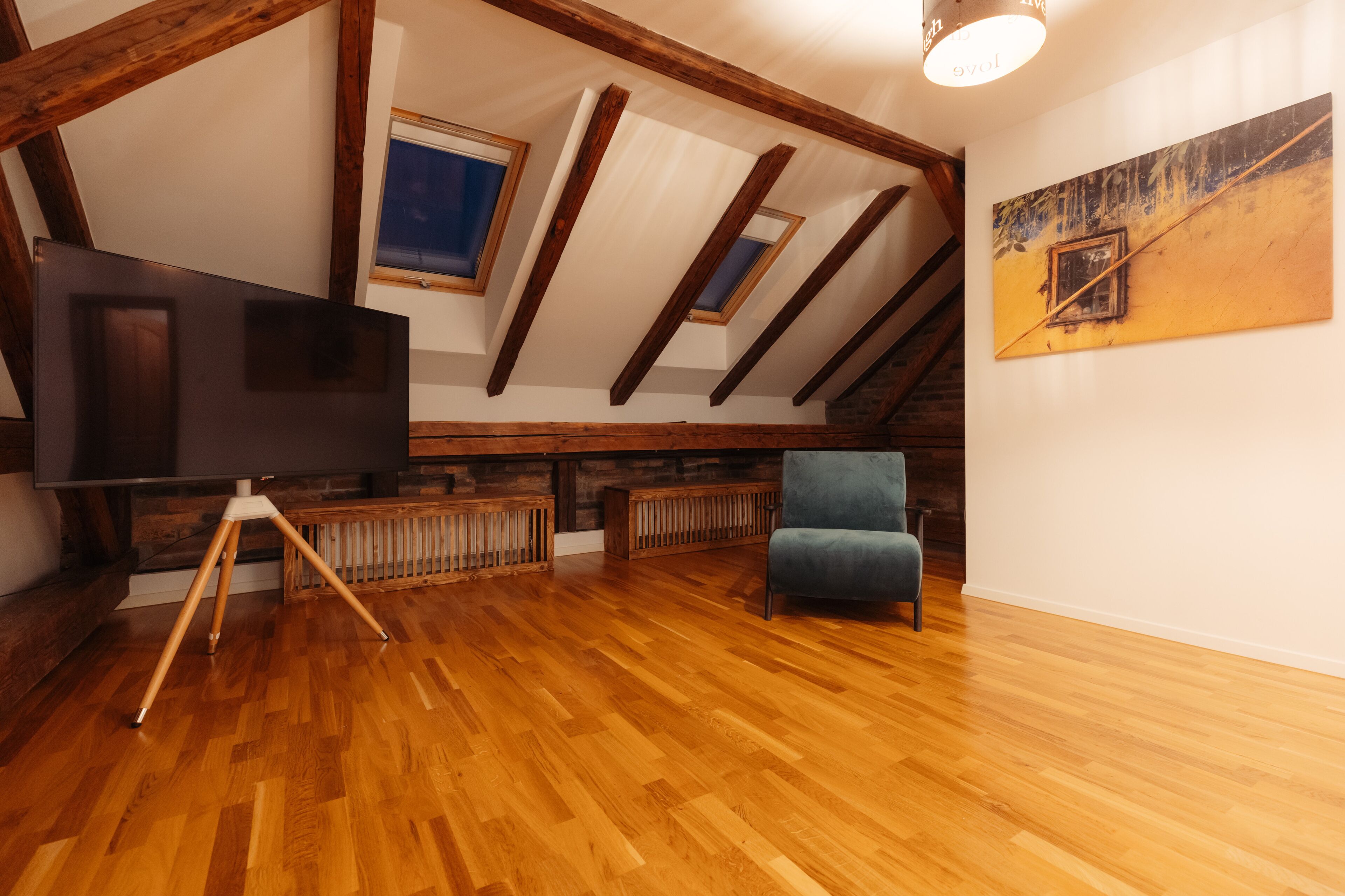 Superior Studio | Memory foam beds, blackout drapes, iron/ironing board, free WiFi