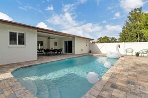 Pool - The Perfect Home ORL - Heated Pool - NEW (Orlando)
