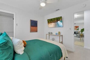 3 bedrooms, iron/ironing board, travel cot, free WiFi - The Perfect Home ORL - Heated Pool - NEW (Orlando)