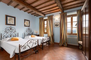 3 chambres, accès au Wi-Fi (inclus), literie fournie